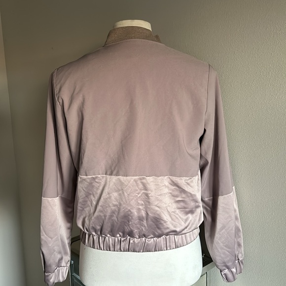 Nordstrom Rack | Womens Lavender Satin Crop Bomber Jacket with Pockets - Size L - Picture 5 of 12